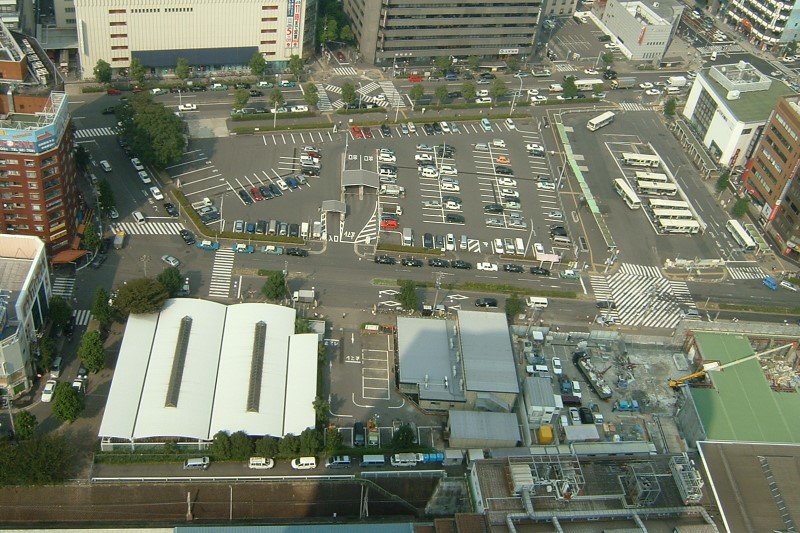 開発前の「金山」駅北口の上空写真